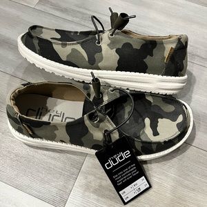 Womens hey dudes camo